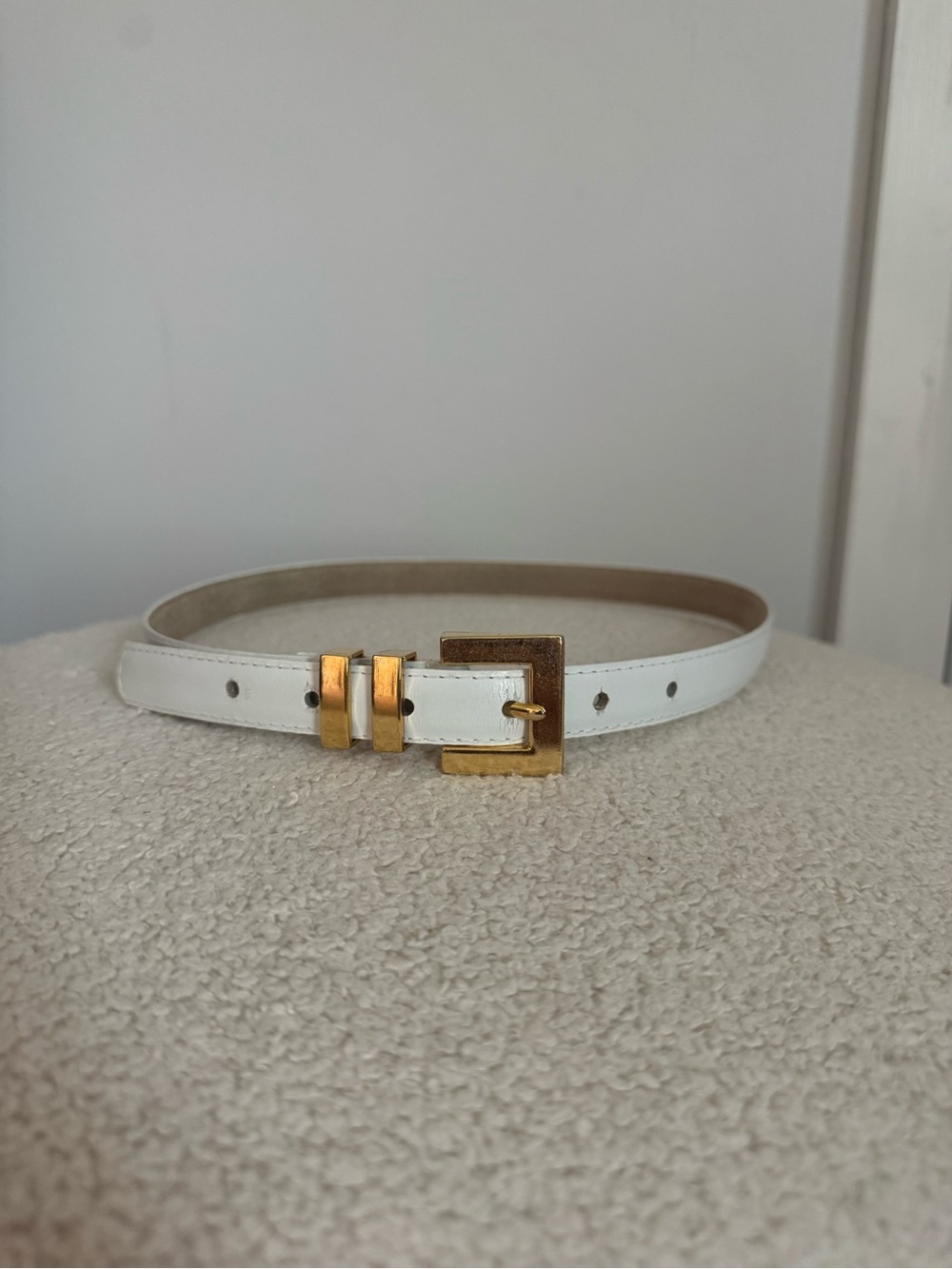 White Leather Belt with Gold Buckle - Classic Women’s Accessory